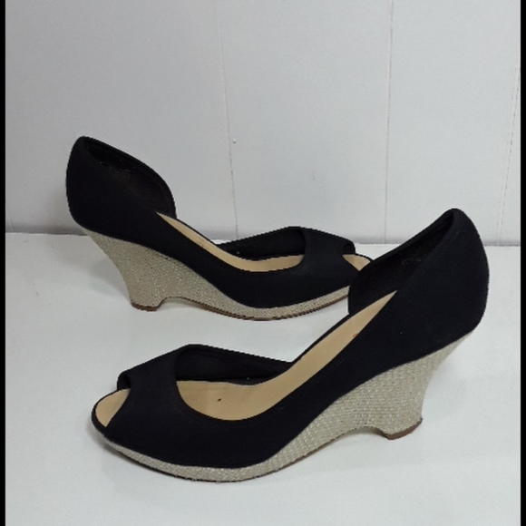 Unlisted Kenneth Cole 4" wedge peep toe heels size 9.5 - Picture 8 of 8